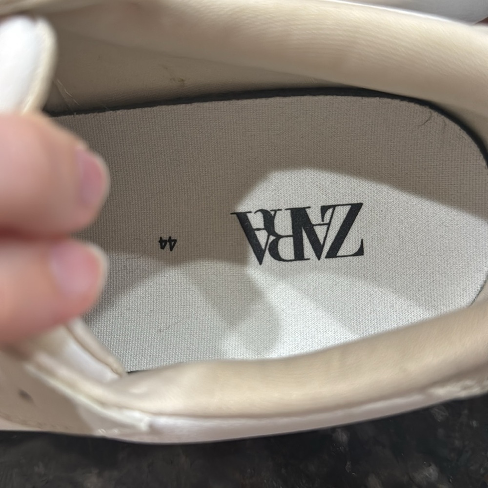 Zara Classic White and Tan Men's Sneakers - Picture 2 of 5